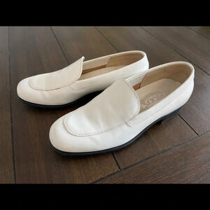Tod’s loafers